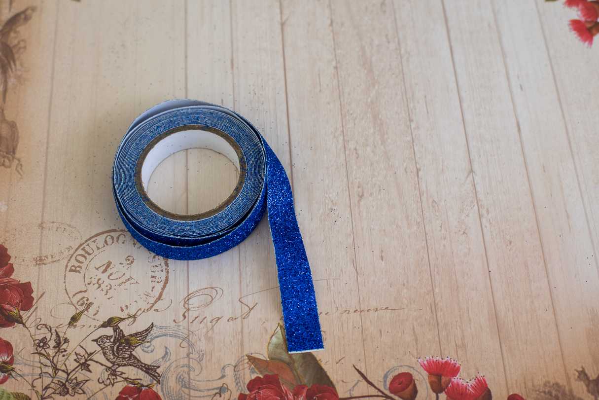 Best Adhesive for Scrapbooking, Cardmaking, and Papercrafts